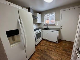 Flats At 16th Apartments - Lakewood, CO