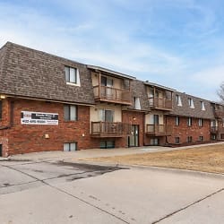 Discover The Perfect Balance Of Luxury And Affordability With Our Blondo Plaza Apartments!!!! - Omaha, NE