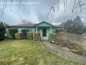 1449 N Ivy St - Canby, OR