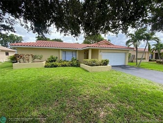 9658 NW 28th Ct - Coral Springs, FL