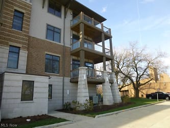 1403 Copper Trace unit 201 - Cleveland Heights, OH