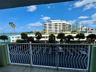 10350 W Bay Harbor Dr #3E - Miami Beach, FL