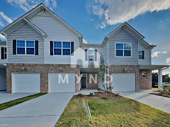114 Eagle Chase Dr - Taylors, SC