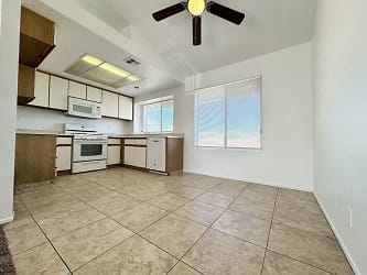 79560 Avenue 42 - Unit B UNIT B - Bermuda Dunes, CA