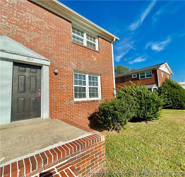 1912 King George Dr - Fayetteville, NC