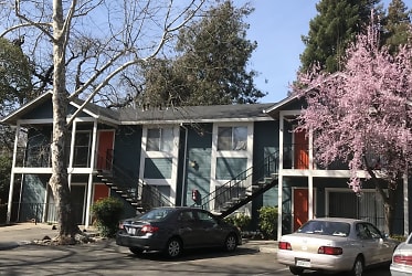 Redwood Cove Apartments - Chico, CA