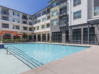 Solana Lakewood Apartments - Lakewood, CO