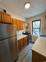 21-06 35th St #4A - Queens, NY
