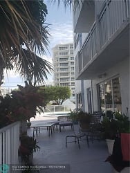 550 Bayshore Dr #102 - Fort Lauderdale, FL