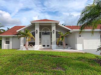 202 SW Parish Terrace - Port Saint Lucie, FL