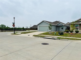 5901 Nyquist Wy - Forney, TX