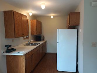 516 S Center St unit 1/2 - Baraboo, WI