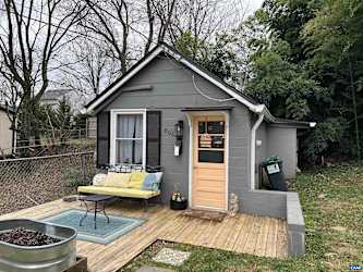 804 Hinton Ave #COTTAGE - Charlottesville, VA