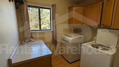 W194S7823 Overlook Bay Rd unit H - undefined, undefined