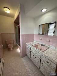 285 Livingston Ave #2ND - Lyndhurst, NJ