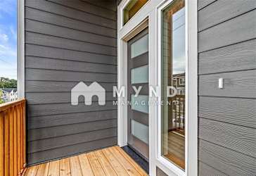 1050 Magnuson Way - Bremerton, WA