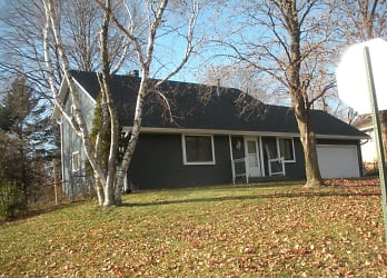7436 Iden Ave S - Cottage Grove, MN