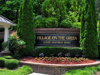 Village On The Green Apartments - Atlanta, GA