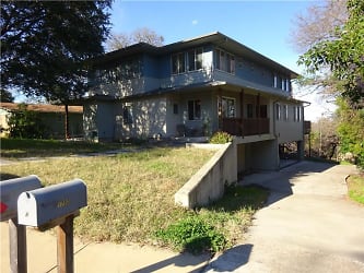 1702 Taylor Gaines&lt;/br&gt;Unit B - undefined, undefined