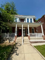 442 S Augusta Ave - Baltimore, MD