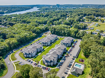 Westledge Apartments - New Garden Style Apartments - Two & Three Bedrooms - Norwich, CT