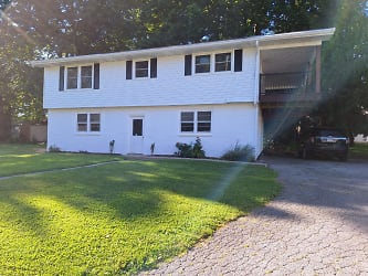1808 Oberlin Rd - Middletown, PA