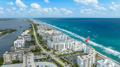 3580 S Ocean Blvd #8B - South Palm Beach, FL