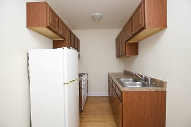 2600 N Kimball 603 - Chicago, IL