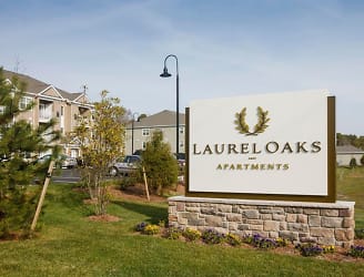 Laurel Oaks Apartments - Barnegat, NJ
