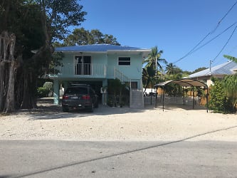 100 Marina Ave - Key Largo, FL
