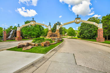 The Cliffs I/II Apartments - Fayetteville, AR