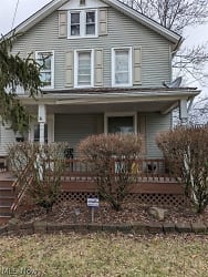 39 Woodrow Ave - Bedford, OH