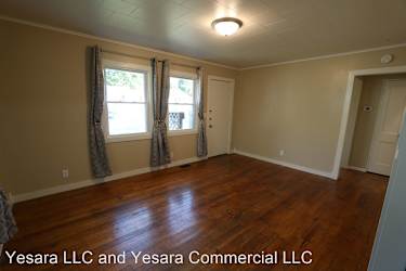 2407 Flint Hills Dr - Burlington, IA