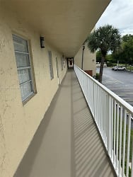 415 SE 11th Terrace #201 - Dania Beach, FL