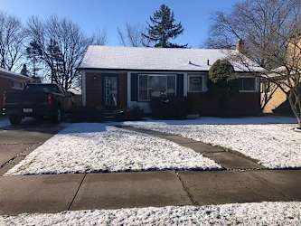 16836 Collinson Ave - Eastpointe, MI