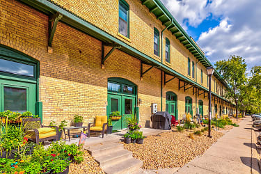 FreightYard Townhomes And Flats Apartments - Minneapolis, MN