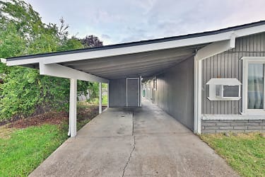 1109 Olympic Ave - Medford, OR
