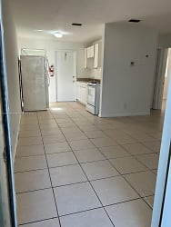 519 NW 8th Ave #2 - Fort Lauderdale, FL