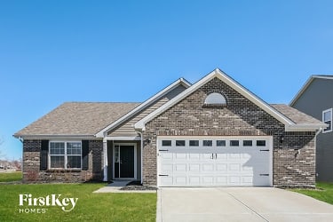 4751 Stardust Circle - Plainfield, IN