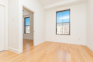 55-27 Myrtle Ave unit 202 - Queens, NY