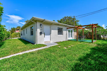 3700 S Olive Ave - West Palm Beach, FL