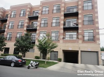 4651 N Greenview Ave unit 301 - Chicago, IL