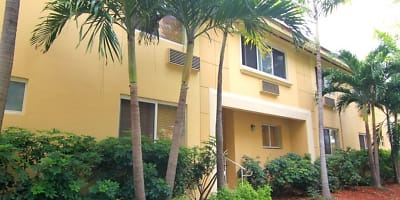 Menores Ave Apartments - Coral Gables, FL