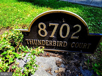 8702 Thunderbird Ct - Vienna, VA