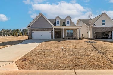 501 Clairbrook Ct - Greer, SC
