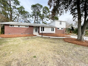 1842 Evelyn St - Cayce, SC