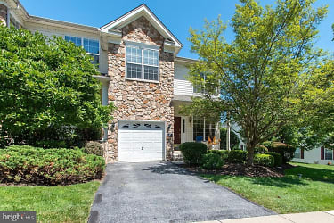 117 Fringetree Dr - West Chester, PA