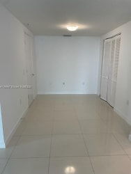 7825 NW 107th Ave #511 - Doral, FL