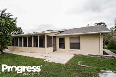 319 Colonade Court - Kissimmee, FL
