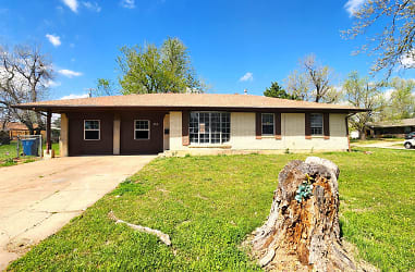 601 Royal Ave - Midwest City, OK